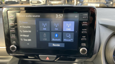 Toyota Yaris 1.5 Hybrid Design 5dr CVT Hybrid Hatchback